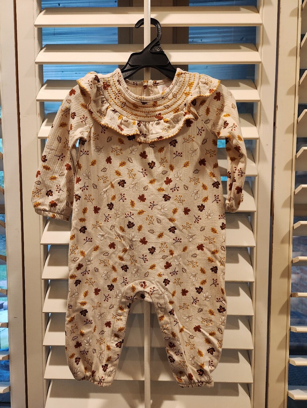 Wonder Nation Cream One-Piece with Harvest Leaf Pattern, Size 18M